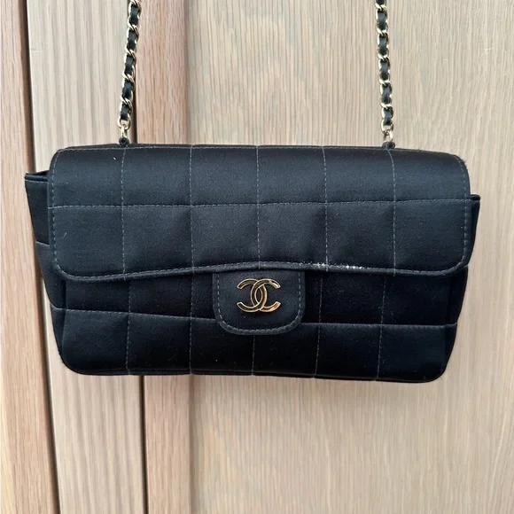 Chanel Black Satin Chocolate Bar Half Flip Mini - Picture 2 of 8